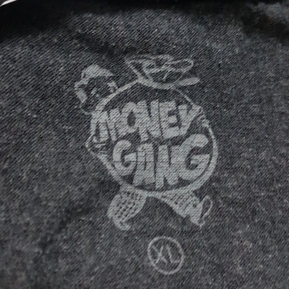 Lafamilia XL Tshirt - Picture 3 of 3